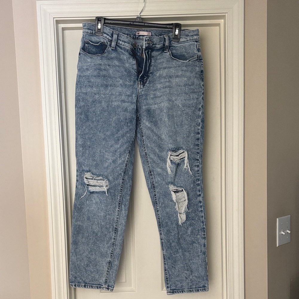 SO Light Blue Distressed Straight Leg Jeans  size 11/30
